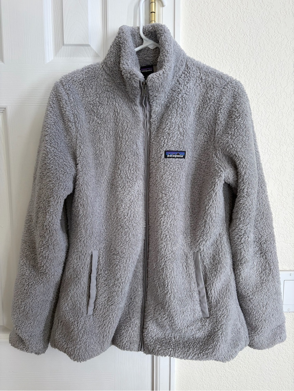 Patagonia Women's Light Gray Teddy Fleece Jacket